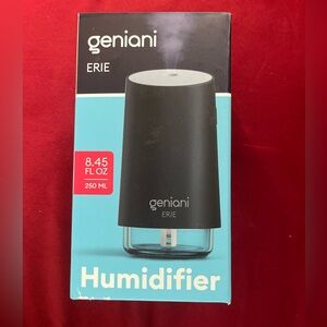 Geniani Portable Small Cool Mist Humidifiers